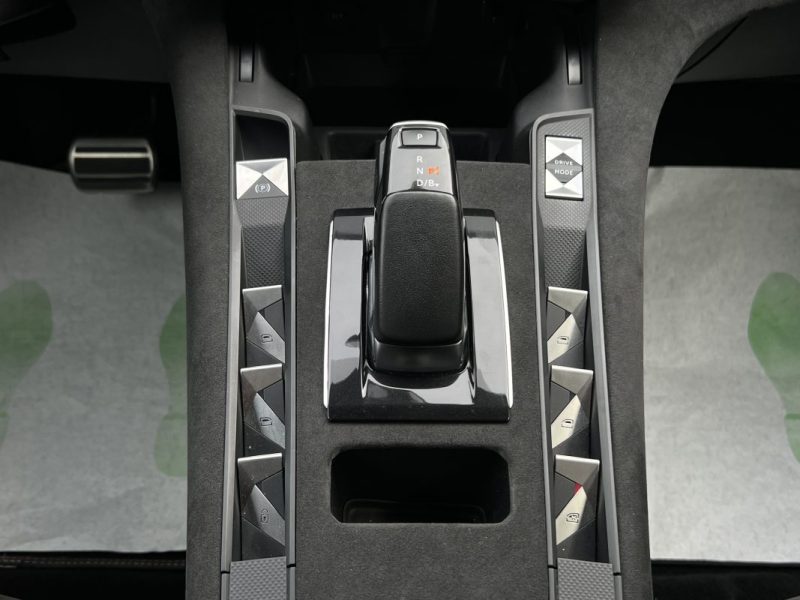 DS DS 7 CROSSBACK E-TENSE 1.6 THP HYBRID 200 / 300 Cv 4x4 PERFORMANCE LINE / BVA8 - GARANTIE 1 AN