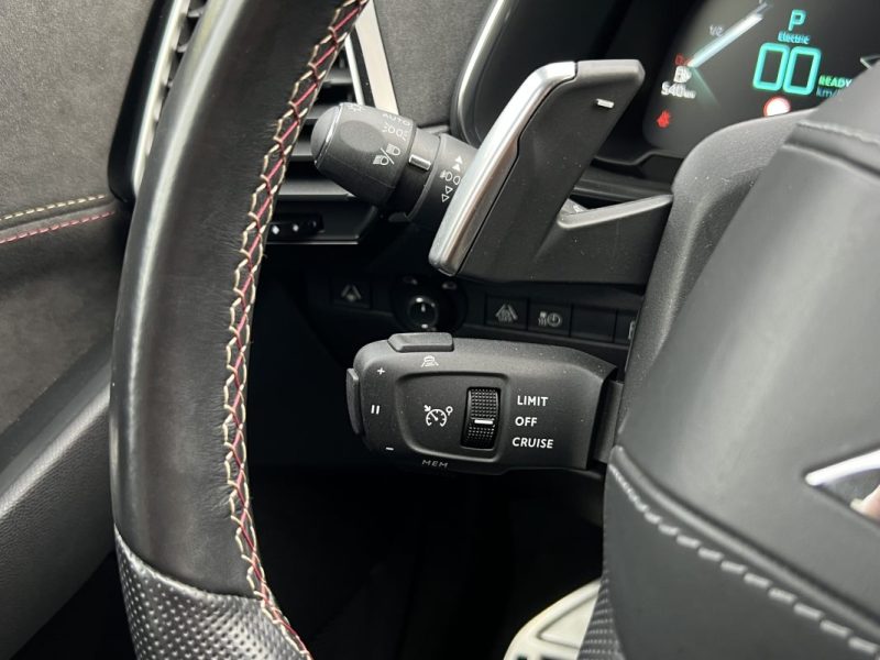 DS DS 7 CROSSBACK E-TENSE 1.6 THP HYBRID 200 / 300 Cv 4x4 PERFORMANCE LINE / BVA8 - GARANTIE 1 AN