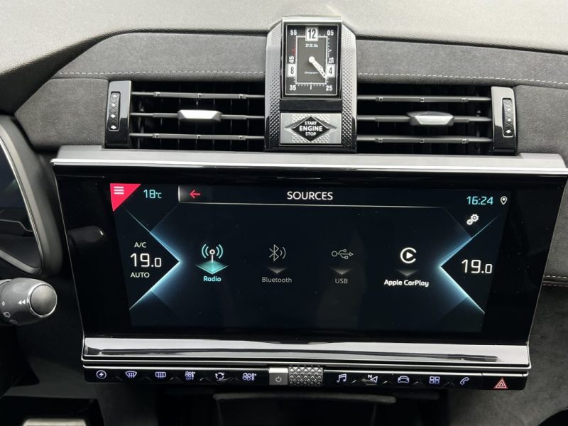 DS DS 7 CROSSBACK E-TENSE 1.6 THP HYBRID 200 / 300 Cv 4x4 PERFORMANCE LINE / BVA8 - GARANTIE 1 AN