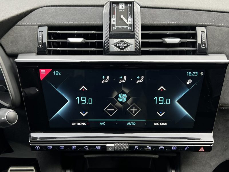 DS DS 7 CROSSBACK E-TENSE 1.6 THP HYBRID 200 / 300 Cv 4x4 PERFORMANCE LINE / BVA8 - GARANTIE 1 AN