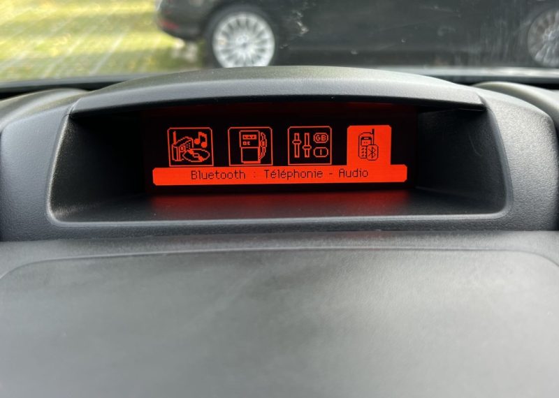 PEUGEOT PARTNER II 1.6 HDI 90 Cv 3 PLACES CLIMATISATION CRIT AIR 2 PORTE COULISSANTE - Garantie 1 an