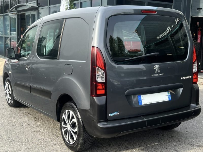 PEUGEOT PARTNER II 1.6 HDI 90 Cv 3 PLACES CLIMATISATION CRIT AIR 2 PORTE COULISSANTE - Garantie 1 an