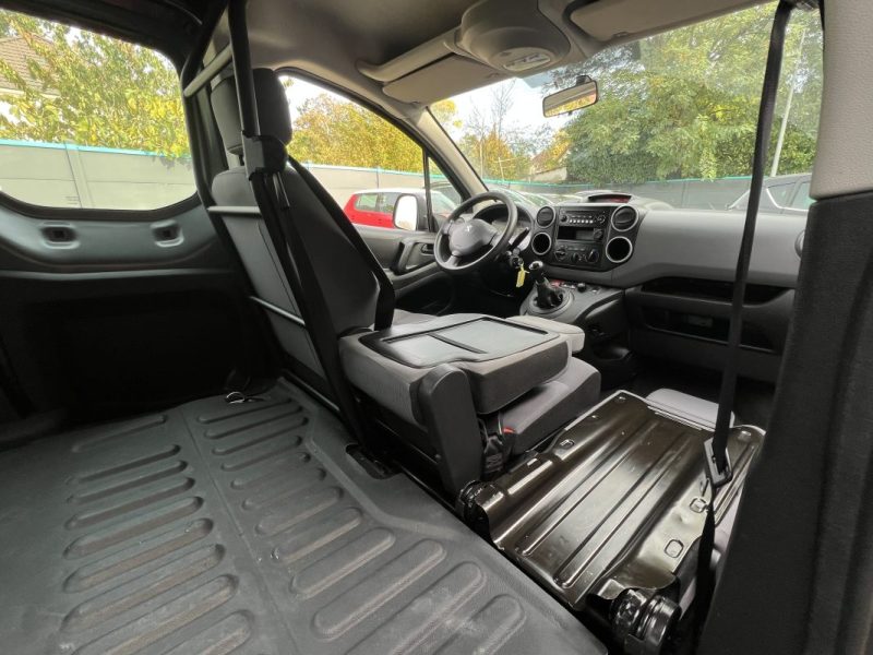 PEUGEOT PARTNER II 1.6 HDI 90 Cv 3 PLACES CLIMATISATION CRIT AIR 2 PORTE COULISSANTE - Garantie 1 an