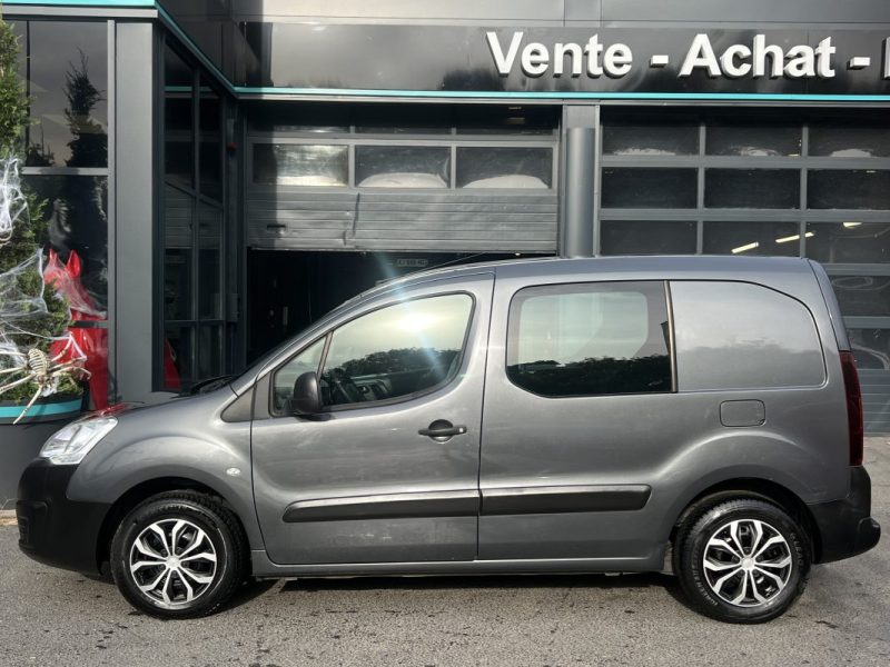 PEUGEOT PARTNER II 1.6 HDI 90 Cv 3 PLACES CLIMATISATION CRIT AIR 2 PORTE COULISSANTE - Garantie 1 an