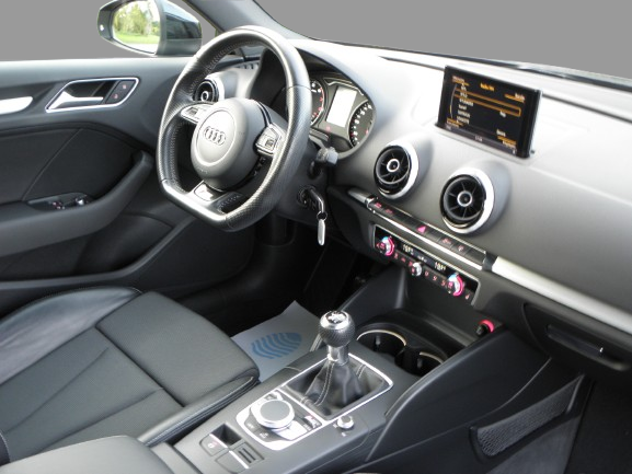 AUDI A3 1.4 TFSI 125 CH S LINE SPORTPAKET 2014