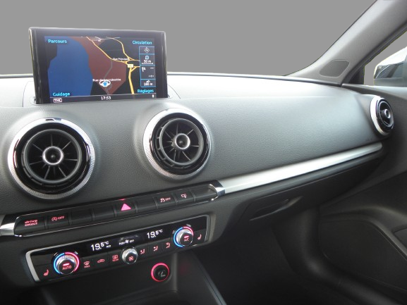 AUDI A3 1.4 TFSI 125 CH S LINE SPORTPAKET 2014