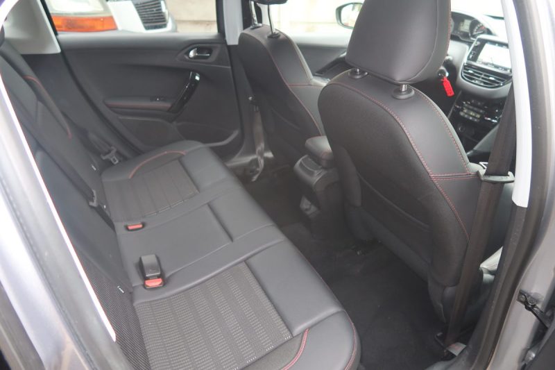 PEUGEOT 2008 1.2 PURETECH 110CH E6.C GT LINE S&S 5CV 2019