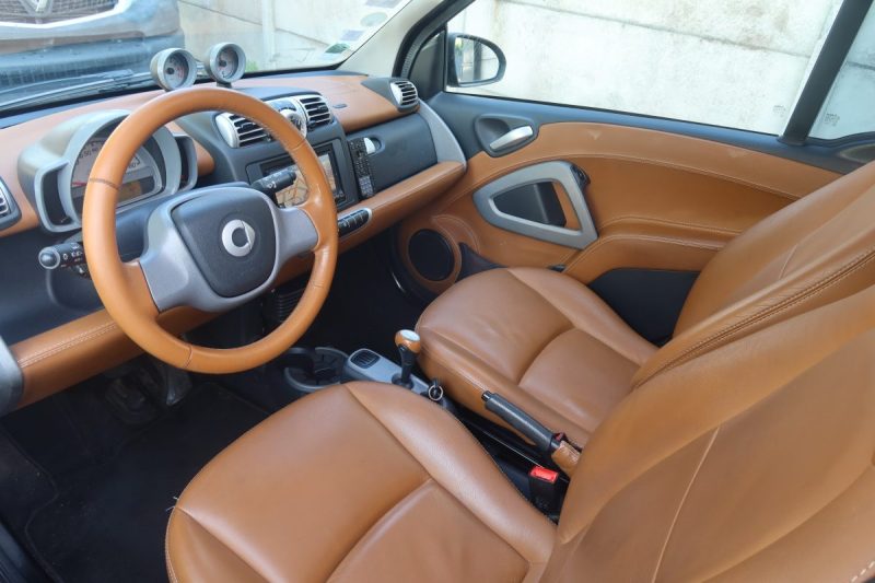 SMART FORTWO 0.9 TURBO PASSION 82CH / INTÉRIEUR TOUT CUIR / NAVIGATION MULTIMÉDIA KENWOOD    2009
