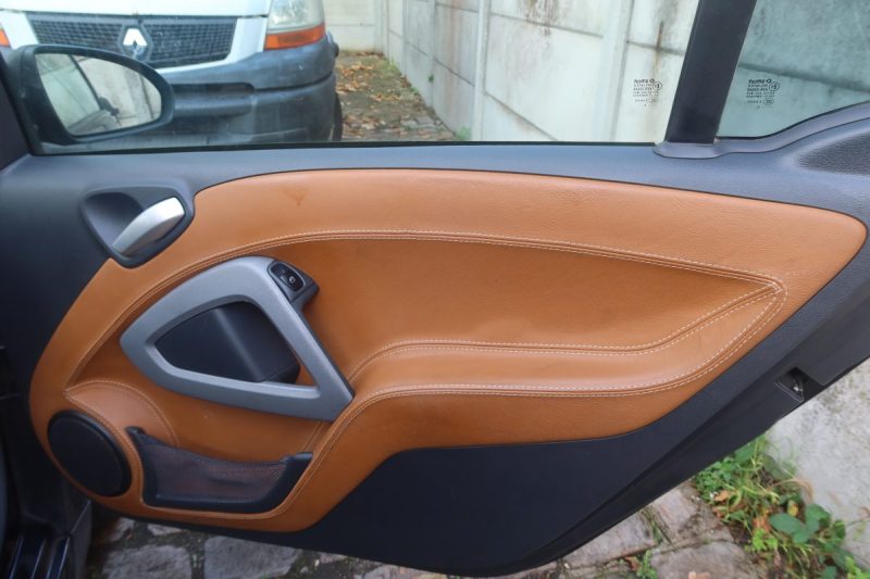 SMART FORTWO 0.9 TURBO PASSION 82CH / INTÉRIEUR TOUT CUIR / NAVIGATION MULTIMÉDIA KENWOOD    2009