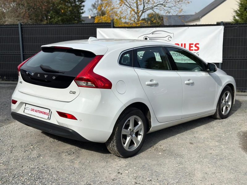 Volvo V40 1.6 D2 115cv Momentum BUSINESS garantie 12mois caméra de recul