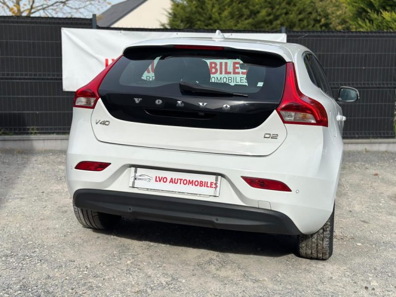 Volvo V40 1.6 D2 115cv Momentum BUSINESS garantie 12mois caméra de recul