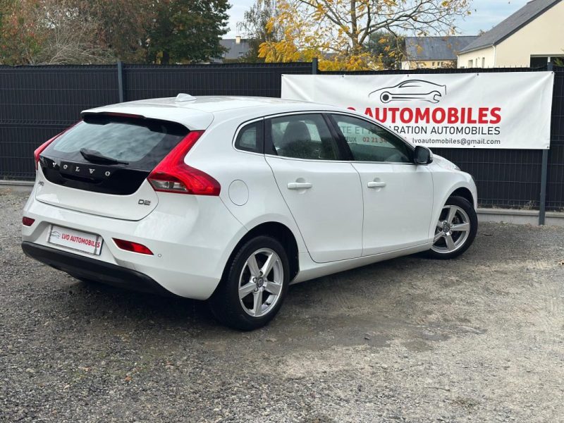 Volvo V40 1.6 D2 115cv Momentum BUSINESS garantie 12mois caméra de recul