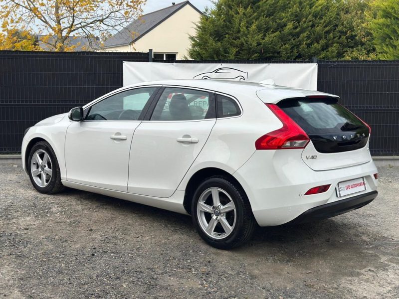 Volvo V40 1.6 D2 115cv Momentum BUSINESS garantie 12mois caméra de recul