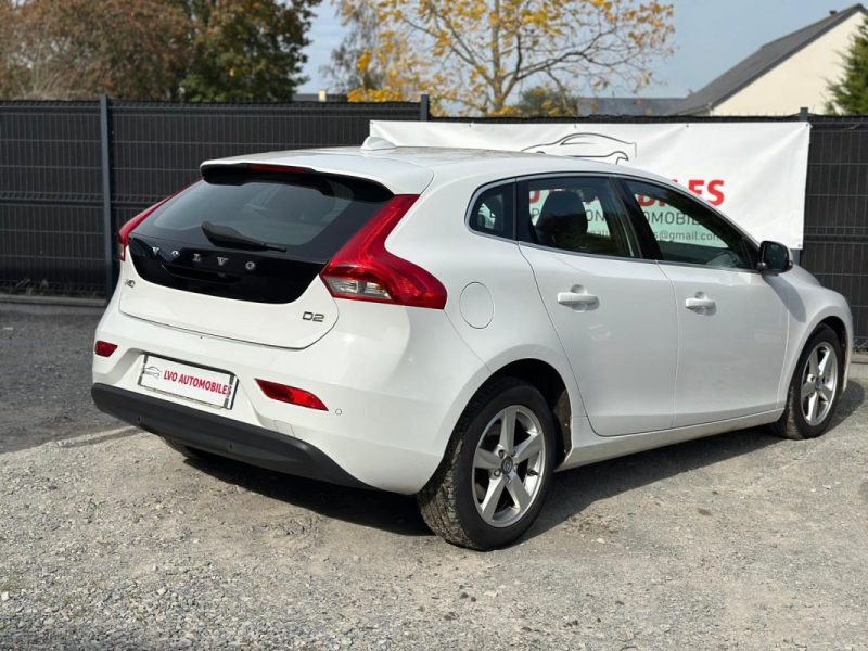 Volvo V40 1.6 D2 115cv Momentum BUSINESS garantie 12mois caméra de recul