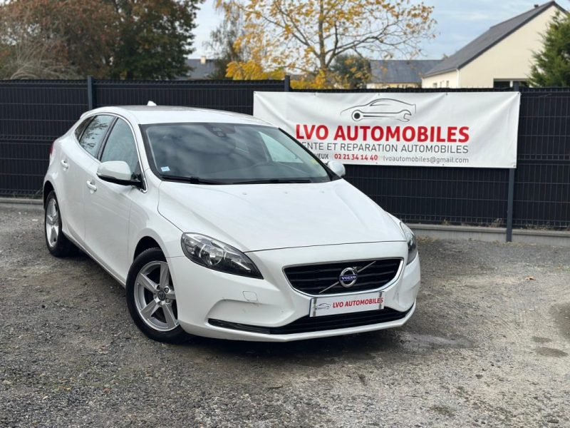 Volvo V40 1.6 D2 115cv Momentum BUSINESS garantie 12mois caméra de recul