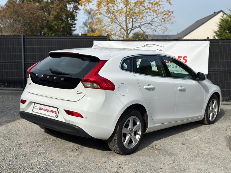 Volvo V40 1.6 D2 115cv Momentum BUSINESS garantie 12mois caméra de recul