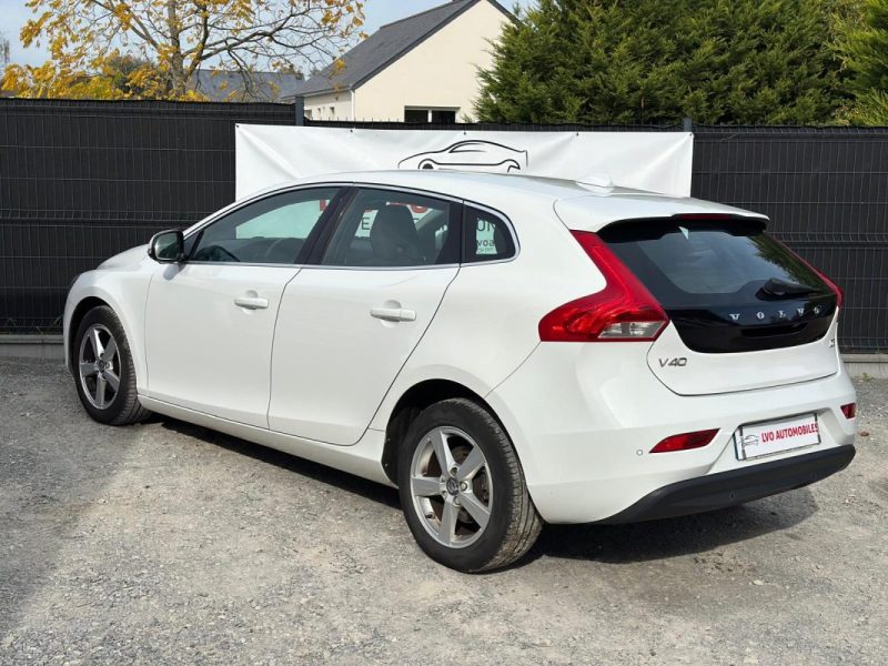 Volvo V40 1.6 D2 115cv Momentum BUSINESS garantie 12mois caméra de recul