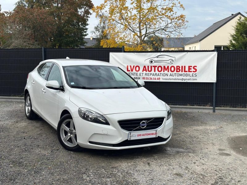 Volvo V40 1.6 D2 115cv Momentum BUSINESS garantie 12mois caméra de recul