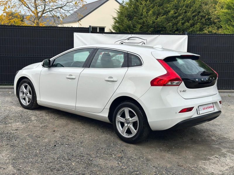 Volvo V40 1.6 D2 115cv Momentum BUSINESS garantie 12mois caméra de recul