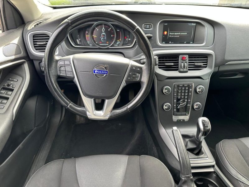 Volvo V40 1.6 D2 115cv Momentum BUSINESS garantie 12mois caméra de recul