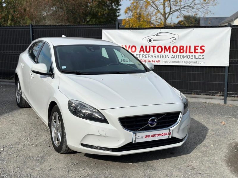 Volvo V40 1.6 D2 115cv Momentum BUSINESS garantie 12mois caméra de recul