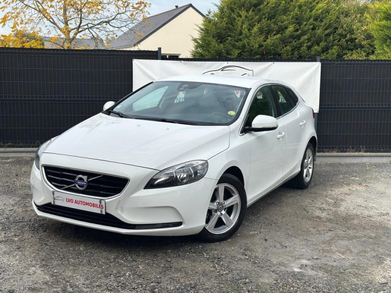 Volvo V40 1.6 D2 115cv Momentum BUSINESS garantie 12mois caméra de recul