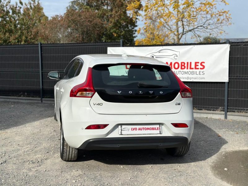 Volvo V40 1.6 D2 115cv Momentum BUSINESS garantie 12mois caméra de recul