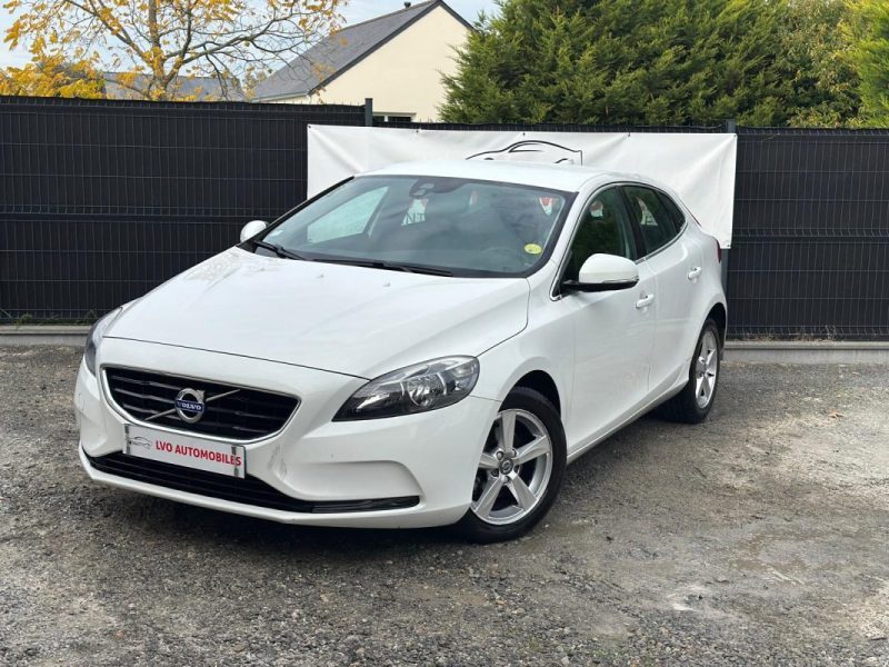 Volvo V40 1.6 D2 115cv Momentum BUSINESS garantie 12mois caméra de recul
