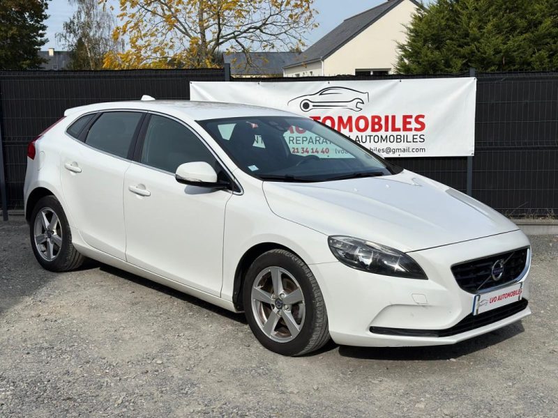 Volvo V40 1.6 D2 115cv Momentum BUSINESS garantie 12mois caméra de recul