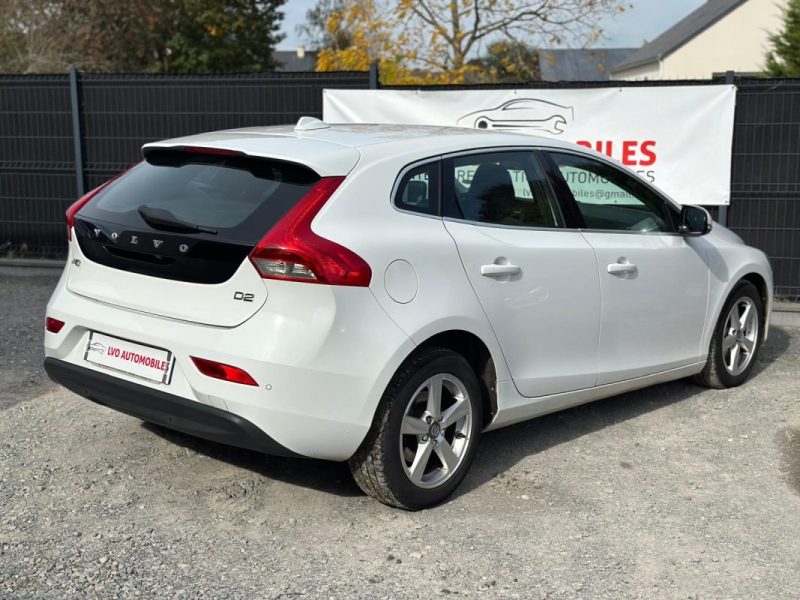 Volvo V40 1.6 D2 115cv Momentum BUSINESS garantie 12mois caméra de recul