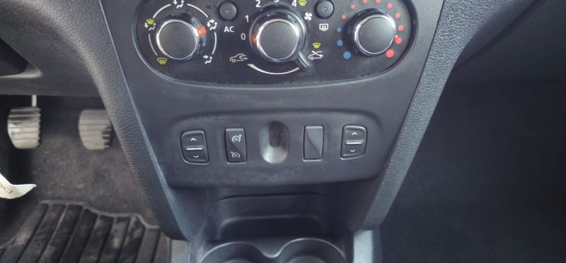 DACIA SANDERO 0.9 TCE 90CH  LAURÉATE 