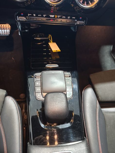 MERCEDES MERCEDES CLASSE A 180D 116 CV AMG LINE - BOITE AUTOMATIQUE 7G - A180 D STYLE LINE 7G-DCT 2021