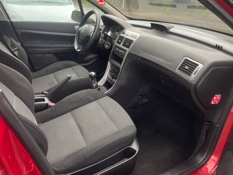 PEUGEOT 307 1.4I - 16V 95CH 