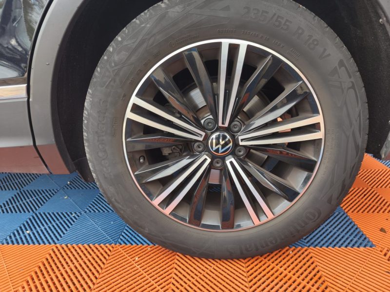 VOLKSWAGEN TIGUAN 1.5 TSI 150CH R-LINE DSG7 2022 VOLKSWAGEN Model :TIGUAN Finition:1.5 TSI 150ch R-L