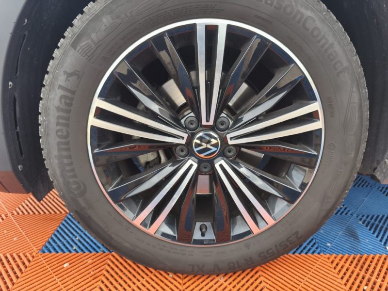 VOLKSWAGEN TIGUAN 1.5 TSI 150CH R-LINE DSG7 2022 VOLKSWAGEN Model :TIGUAN Finition:1.5 TSI 150ch R-L