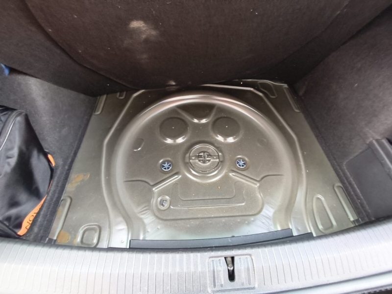 VOLKSWAGEN TIGUAN 1.5 TSI 150CH R-LINE DSG7 2022 VOLKSWAGEN Model :TIGUAN Finition:1.5 TSI 150ch R-L