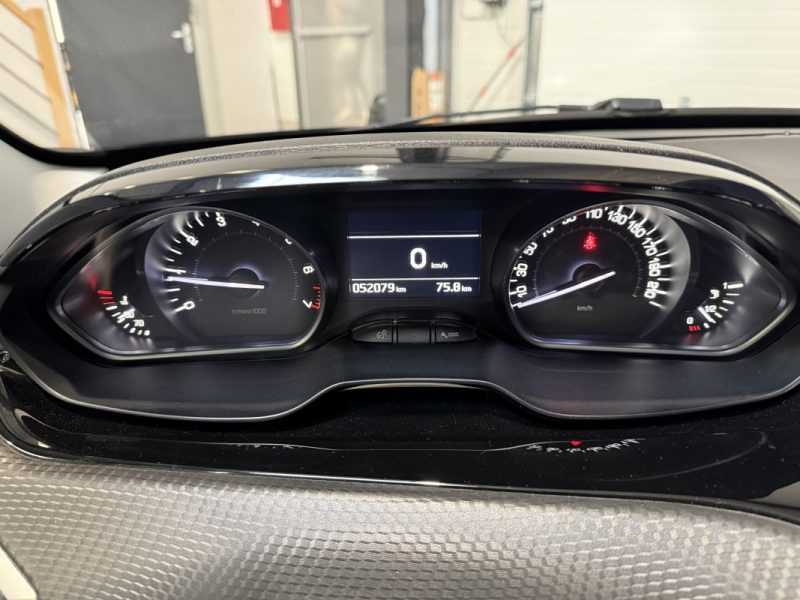 PEUGEOT 208 1.2 110 GT-LINE BVM 6 / APPLE CARPLAY / COURROIE DE DISTRIBUTION NEUVE 