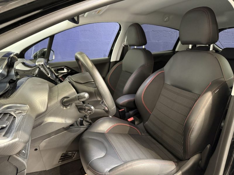 PEUGEOT 208 1.2 110 GT-LINE BVM 6 / APPLE CARPLAY / COURROIE DE DISTRIBUTION NEUVE 