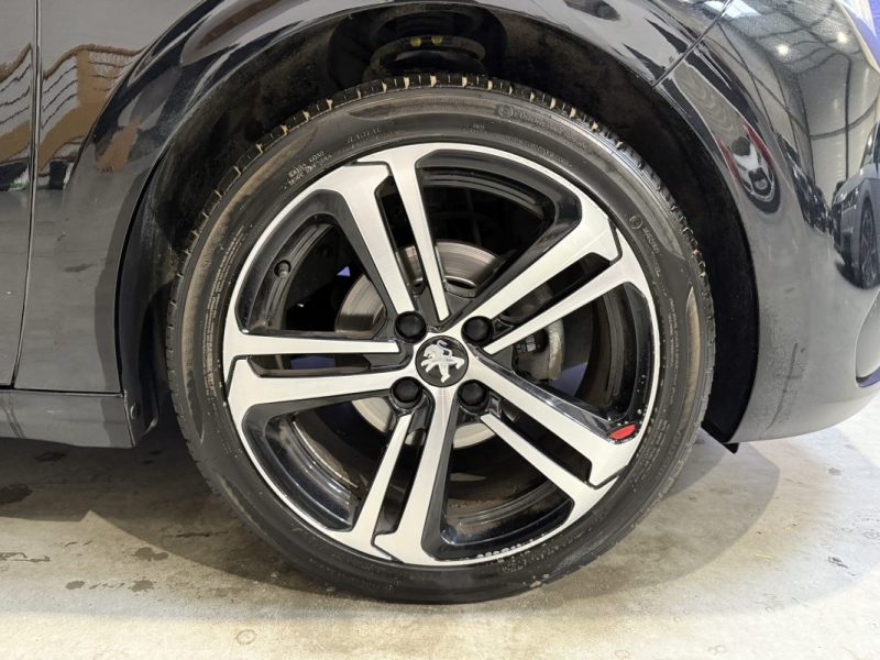 PEUGEOT 208 1.2 110 GT-LINE BVM 6 / APPLE CARPLAY / COURROIE DE DISTRIBUTION NEUVE 