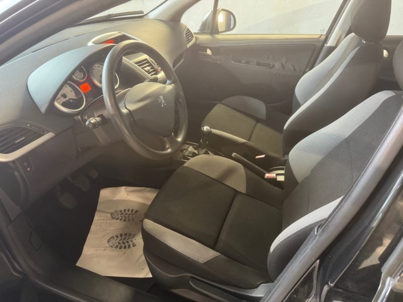 PEUGEOT  207 1.4 VTI 16V URBAN  (116 000 KMS) 1° MAIN