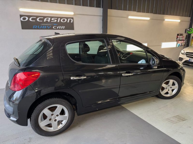 PEUGEOT  207 1.4 VTI 16V URBAN  (116 000 KMS) 1° MAIN