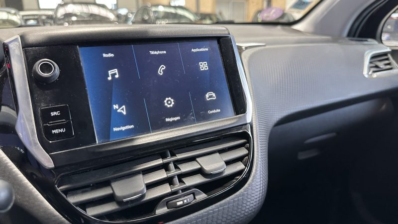 Peugeot 208 1.2 82ch Signature