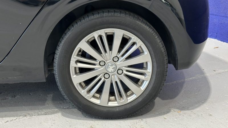 Peugeot 208 1.2 82ch Signature