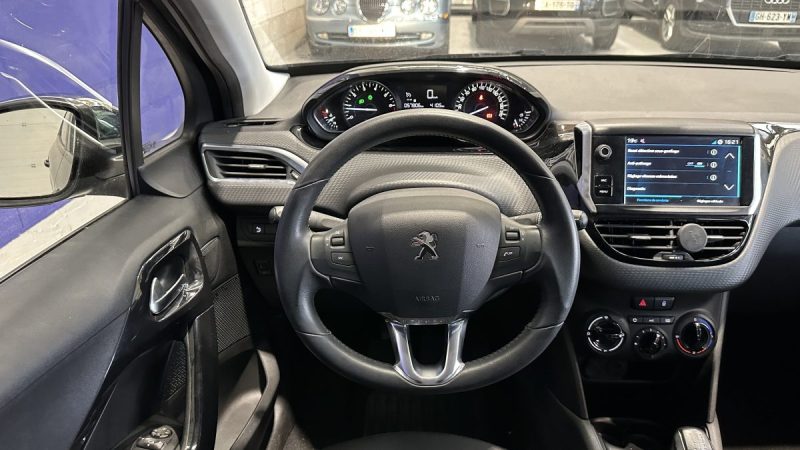 Peugeot 208 1.2 82ch Signature