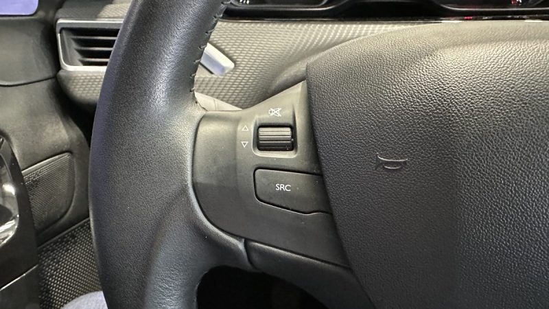 Peugeot 208 1.2 82ch Signature