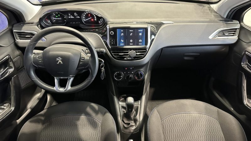 Peugeot 208 1.2 82ch Signature