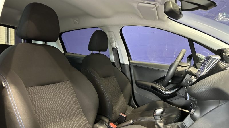 Peugeot 208 1.2 82ch Signature