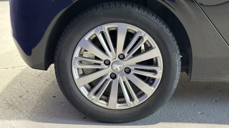 Peugeot 208 1.2 82ch Signature