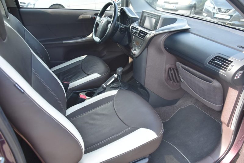 TOYOTA IQ 1.3 100 VVT-I IQ3 MULTIDRIVE 2010