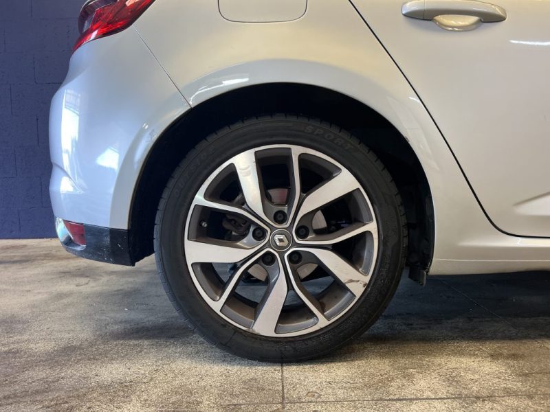  RENAULT MEGANE IV INTENS 1.2 130CV - GPS - SUIVI FACTURE OK  124500KM - 